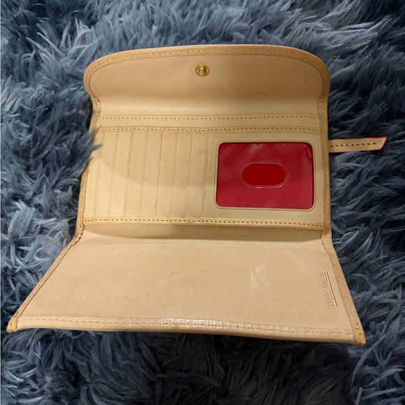 Dooney & Bourke SF Giants Themed Shoulder Bag and Wallet - White and Tan - Picture 9 of 11